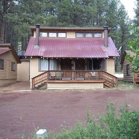 Greer Point Trails End Cabins Номер фото